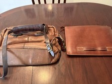 (Used, Good Condition) OOBĒ Messenger Bag & Laptop Folio, Clemson [Quality Good] picture
