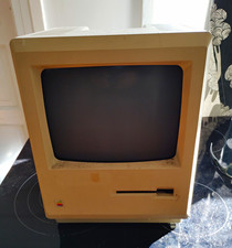 Apple Macintosh 512K Desktop Computer Vintage Model M0001W (512K) picture