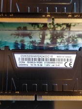 Corsair CMK32GX4M2A2400C16 LPX 32GB DDR4 DRAM 2400MHz C16 Memory Kit - Black picture