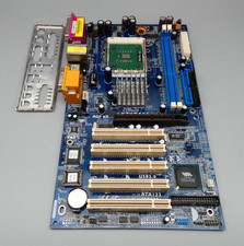 AsRock K7VT4A+ (VIA KT400A) socket 462/A with AMD Athlon 2000+ CPU + IO Shield picture