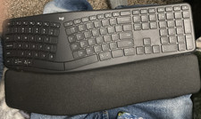 Logitech Ergo K860 Ergonomic Wireless Keyboard tested dongle included picture