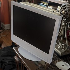 GPX td2210 flat-screen television with built in dvd player picture