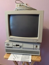 Tandy VGM-200 Vintage Desktop Video Graphics Monitor System, Vintage computer  picture