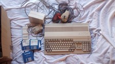 AMIGA A500 *Revised Shipping*Powers On,PSU, Mouse, Video 520  picture