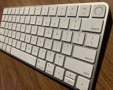 Apple Magic Keyboard with Touch ID (Model A2449) picture