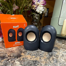 onn. surf USB Stereo Speakers 2.0 Wired USB/3.5mm Input Black picture