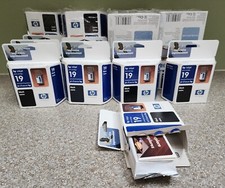 Lot of (35x) Genuine HP 19 C6628AN Black Ink Cartridges Expired 2004, Sealed picture