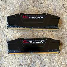 G.SKILL Ripjaws V 32GB (2x16GB) DDR4-4000 DIMM Intel XMP F4-4000C18D picture