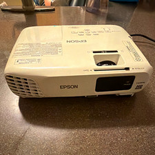 Epson PowerLite Home Cinema 730HD 3LCD 720p 3000lm HDMI USB VGA White picture