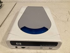 HP CD-Writer 8200 Series External CD-RW Drive White picture