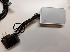 TP-LINK TL-SF1005D 5-Port 10/100 Mbps Unmanaged Desktop Switch picture