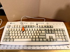 Gateway 2000 Original OEM Keyboard KeyTronic inc.  PS/2 Wired. Model#7001211 picture