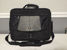 Targus Clamshell Platinum 17