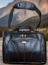 VTG.Toshiba Laptop/ Messenger Bag,*(RARE)*Ultra BLK Leather W/padded Strap EUC. picture
