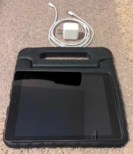 2x Apple iPad Air 16GB A1474 MD785LL/A (1st Generation) WiFi OEM Charger Bundle picture