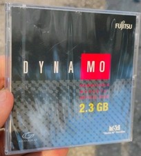 1x NEW Fujitsu DYNAMO 2.3gb Rewritable Magneto Optical Disk SEALED  Gigamo picture