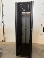 APC E242296 NetShelter SX 42U Server Rack 19