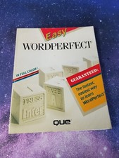 EASY WORDPERFECT QUE BOOK COLLECTIBLE 0-88022-797-4 picture