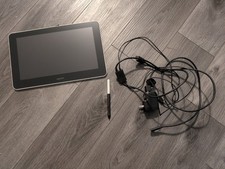 Wacom One Digital Drawing Tablet with 13.3 inch Screen, Graphics tablet, Used picture