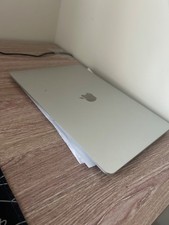 Apple MacBook Air 13 in 2020 Silver/Apple M1 3.2 GHz, 256 GB 8 GB 7-Core picture