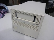 AU SELLER Quantum DLT-S4 DLTS4 White External tape drive DLT-S4e TC-S45BT-YF picture