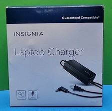 Insignia- Universal 90W Laptop Charger - Black picture