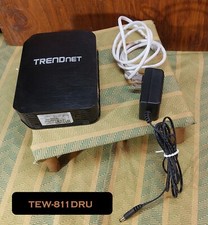 Trendnet AC1200 Dual Band ROUTER # TEW-811DRU - 4 Ports + Power & Ethernet Cords picture