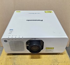 Panasonic Laser WUXGA DLP 7000 Lumens Projector 9627 Hours 9458 Lamp PT-RZ770 picture
