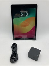Apple iPad (6th Generation) A1893 32 GB, Wi-Fi, 10.2 in - NT picture