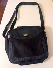 Targus Black Nylon Padded Shoulder travel bag picture