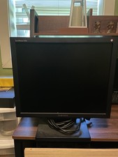 Samsung SyncMaster 930B 19in LCD Flat Screen Monitor 1280x1024 VGA Black picture