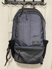 Victorinox Medium 25 L Backpack Altmont 3.0 picture