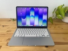 Apple MacBook Neo 13