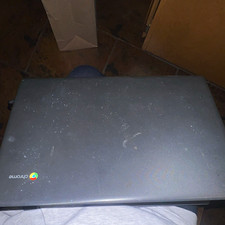 Lenovo Chromebook S330 14” 4GB RAM 32GB MediaTek MT8173 w/ Charger picture