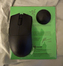 Razer Viper V4 PRO Wireless gaming mouse unused and brand new picture