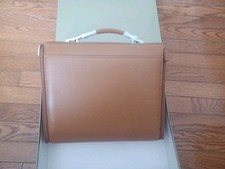 New Levenger Tan Leather Bag Tote Laptop Adjustable Strap picture