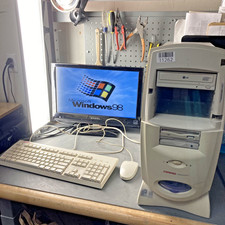 Compaq Presario Pentium III 550MHz 128MB 18GB HDD Windows 98 W/ Keyboard Mouse picture