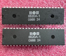 8520A-1 MOS/CSG ODD EVEN (x2) from an AMIGA 500 rev.5 #09 88 picture