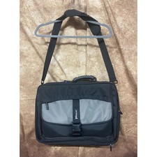 Targus Platinum Deluxe Padded 17