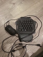 One Hand Gaming Keyboard, RGB Backlit 35 Keys Portable Mini Gaming Keyboard USB  picture
