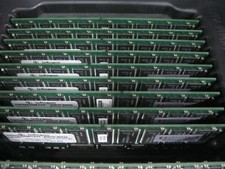 LOT 9 Infineon HYS72V64300  512MB SYNC 133 MHz CL3 ECC REG PC133R Memory picture