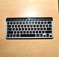 Logitech K811 Bluetooth Illuminated Compact Keyboard English QWERTY Silver/Black picture
