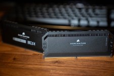 CORSAIR Dominator Platinum RGB DDR5 32GB (2x16GB) 6200MHz (CMT32GX5M2X6200C36) picture