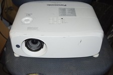 Panasonic VZ570 WUXGA HD Projector **READ** picture
