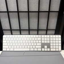 Apple A2520 Magic Keyboard With Touch ID and Numeric Keypad WHITE picture
