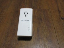 Netgear PLP1000 PowerLINE 1000 Adapter with Extra Outlet picture