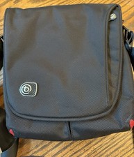 Booq Taipan Shadow XS Messenger Bag Crossbody Black Adjustable Strap Carrier picture