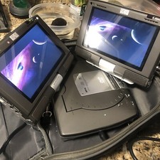 G2G DVD708 Portable DVD Plortable DVD Player w/ Case + Adapters - Tested picture