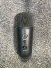 Blue Yeti Professional Multi-Pattern Black USB Condenser Microphone 888-000137 picture