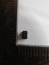 10pcs 1P1G126QDBVR 1P1G126 CZ60 C2G0 C26O C260 1P1G126QDBVRQ1 SOT23-5 Transistor picture